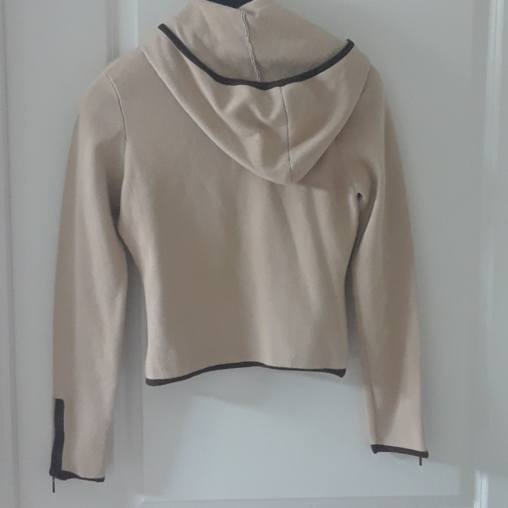 Anonymous sweater - Picture 4 of 4